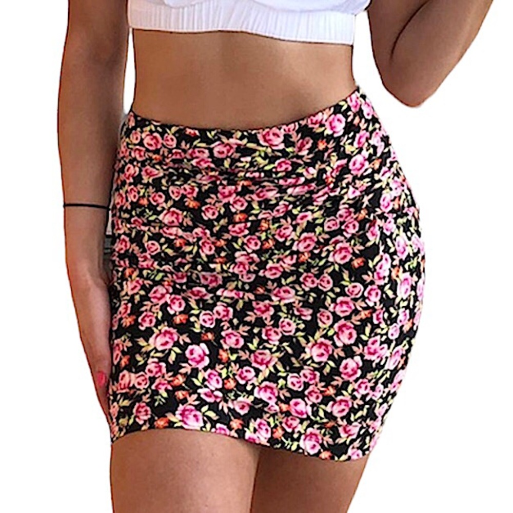 Zara Black & Pink Floral Ruched Mini Skirt. Size S NEW